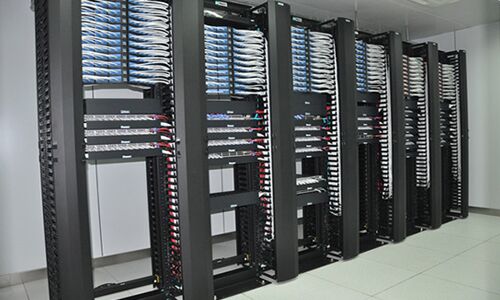 <b>如何維護機架式UPS，才能讓它在機房機柜里使用壽命更長?</b>